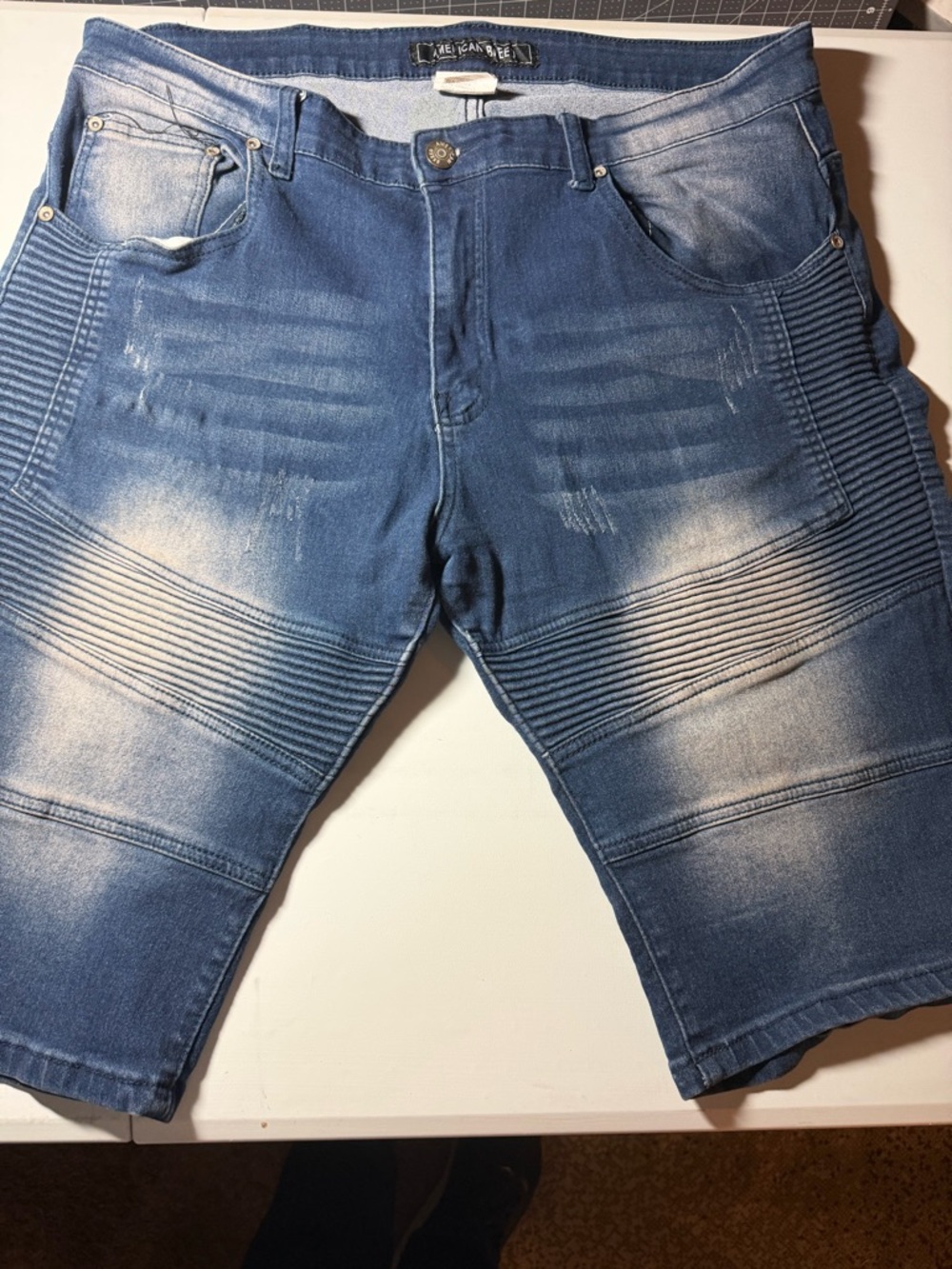 Men's Rib-Knit Panel Denim Jean Shorts in Blue